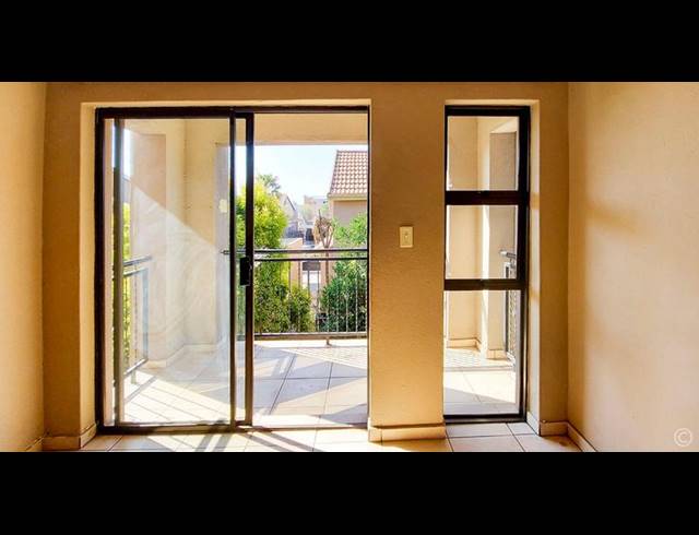 1 BEDROOM APARTMENT FOR SALE IN VANDERBIJLPARK SE 10